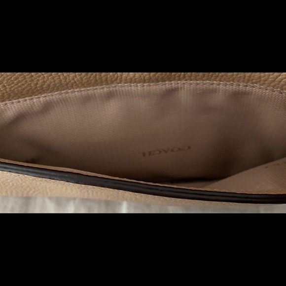 Coach - Picture 4 of 12